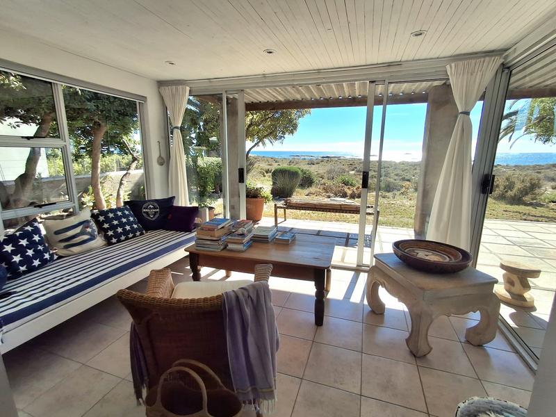 2 Bedroom Property for Sale in Hannasbaai Western Cape